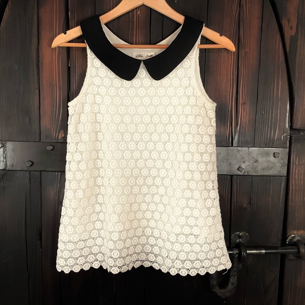 Lila’s closet Peter Pan collar lace top S